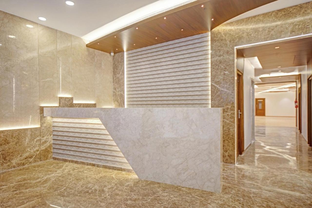 Upar Hotels - T Nagar Chennai Exterior foto